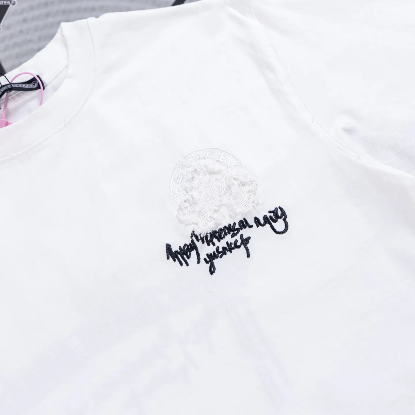 110 Chrome Hearts 26ss New Arrival T Quality T ， ， 。 ， Versatile ， 。 ， ； ， ， 。 ， Same Style， ， Retro ，Versatile ， 。 Chrome Hearts（ ） ， ， ， ， Premium 。 Size：S—XL ：Black White